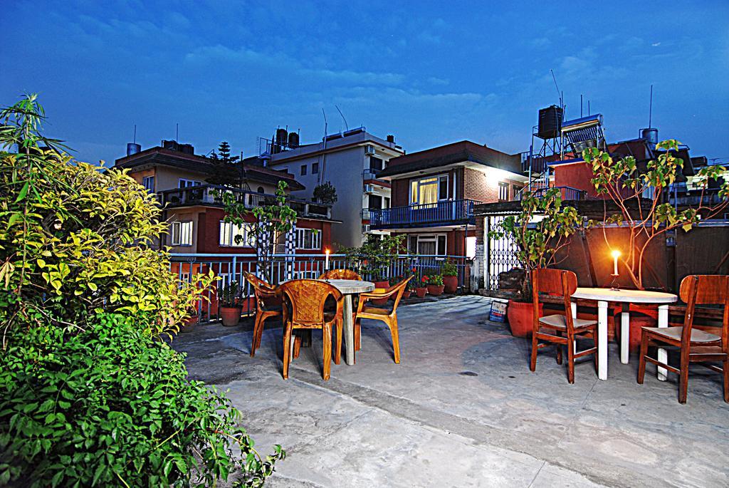 Kathmandu Garden House Hotel ภายนอก รูปภาพ