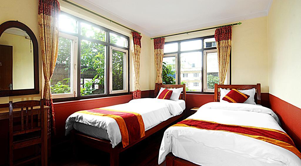 Kathmandu Garden House Hotel ภายนอก รูปภาพ