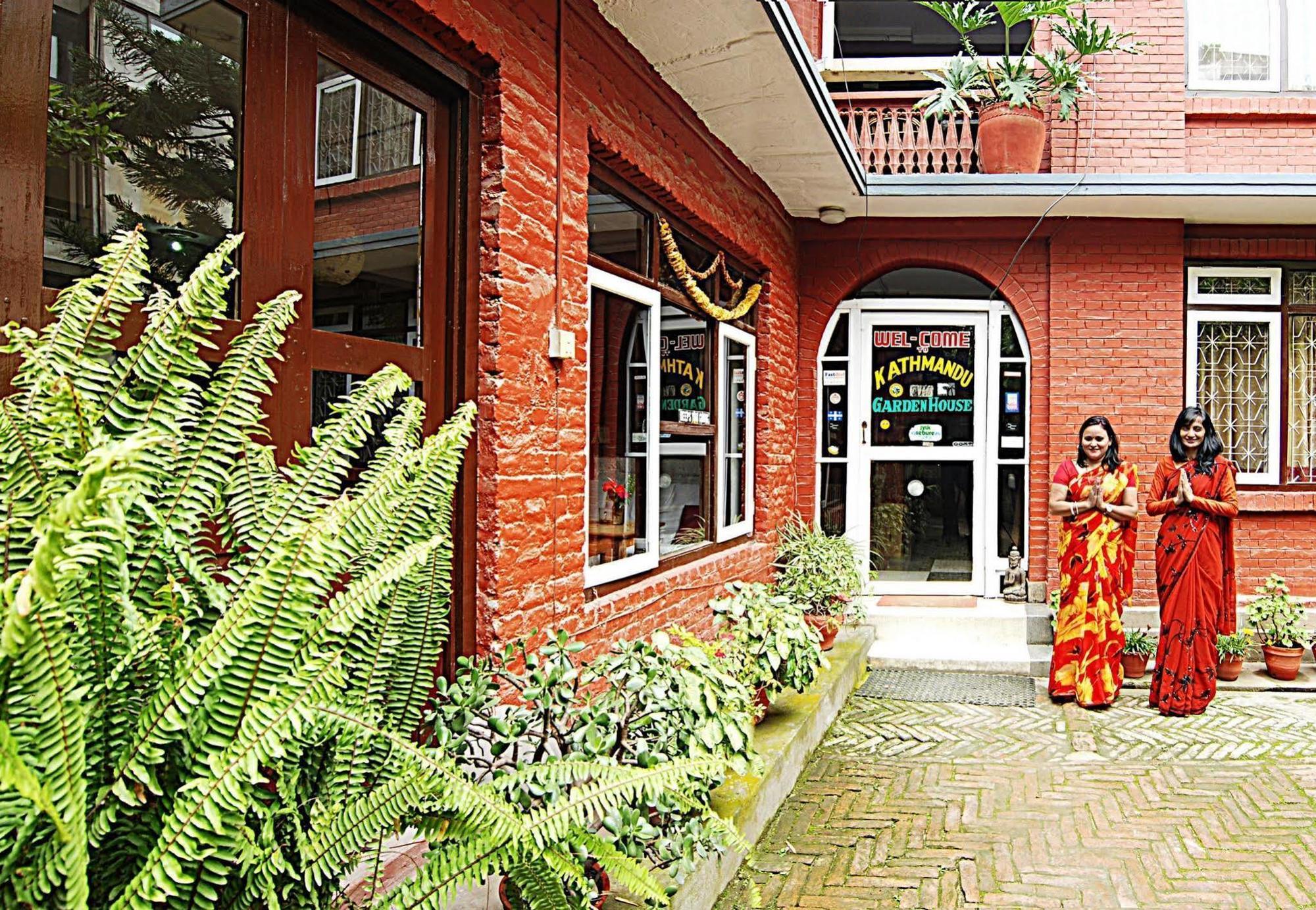 Kathmandu Garden House Hotel ภายนอก รูปภาพ