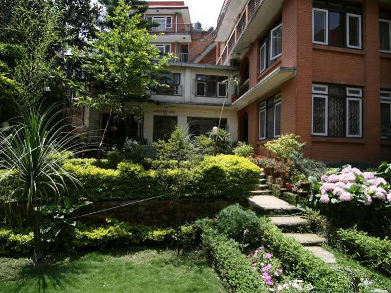 Kathmandu Garden House Hotel ภายนอก รูปภาพ