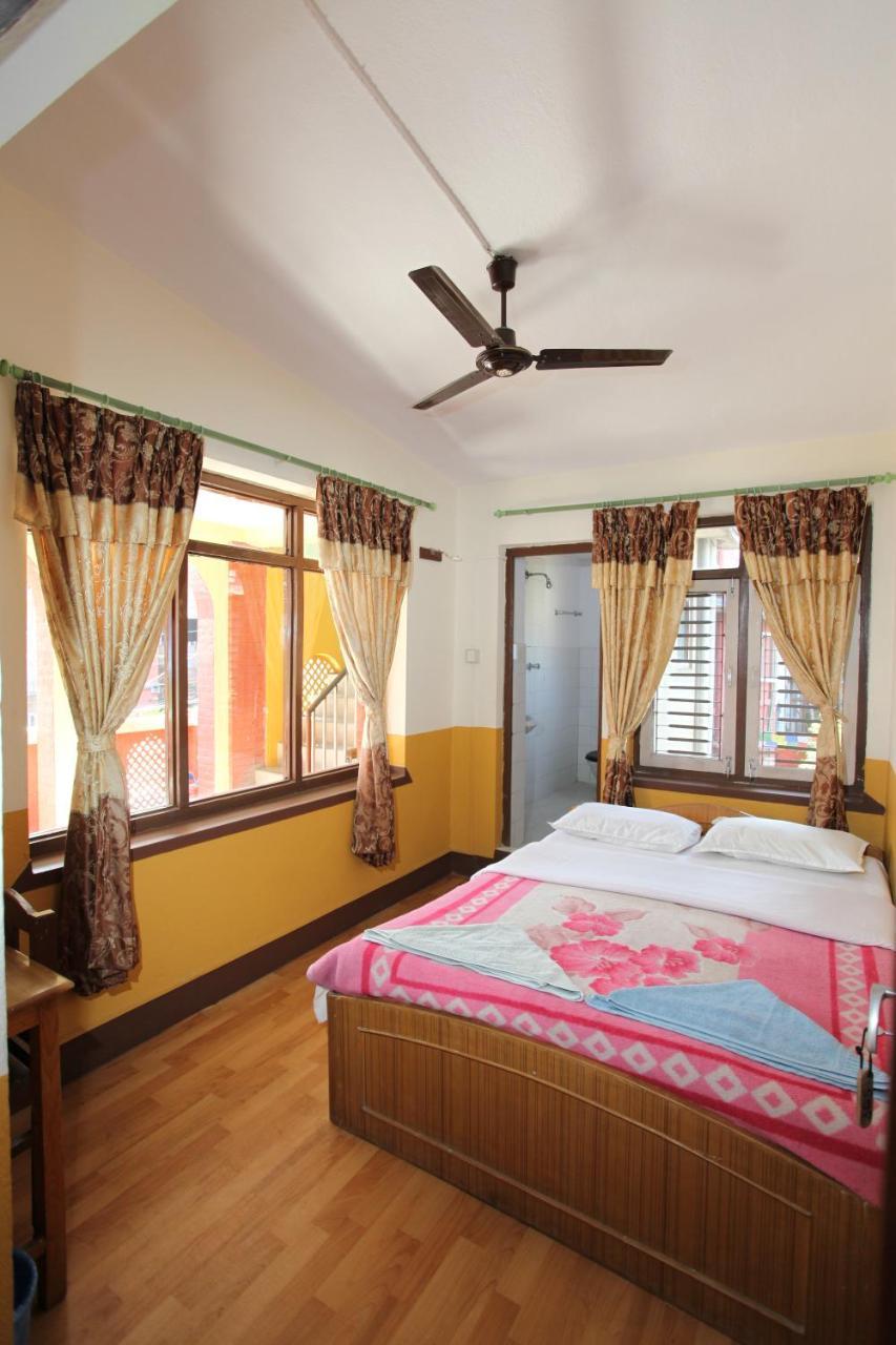 Kathmandu Garden House Hotel ภายนอก รูปภาพ