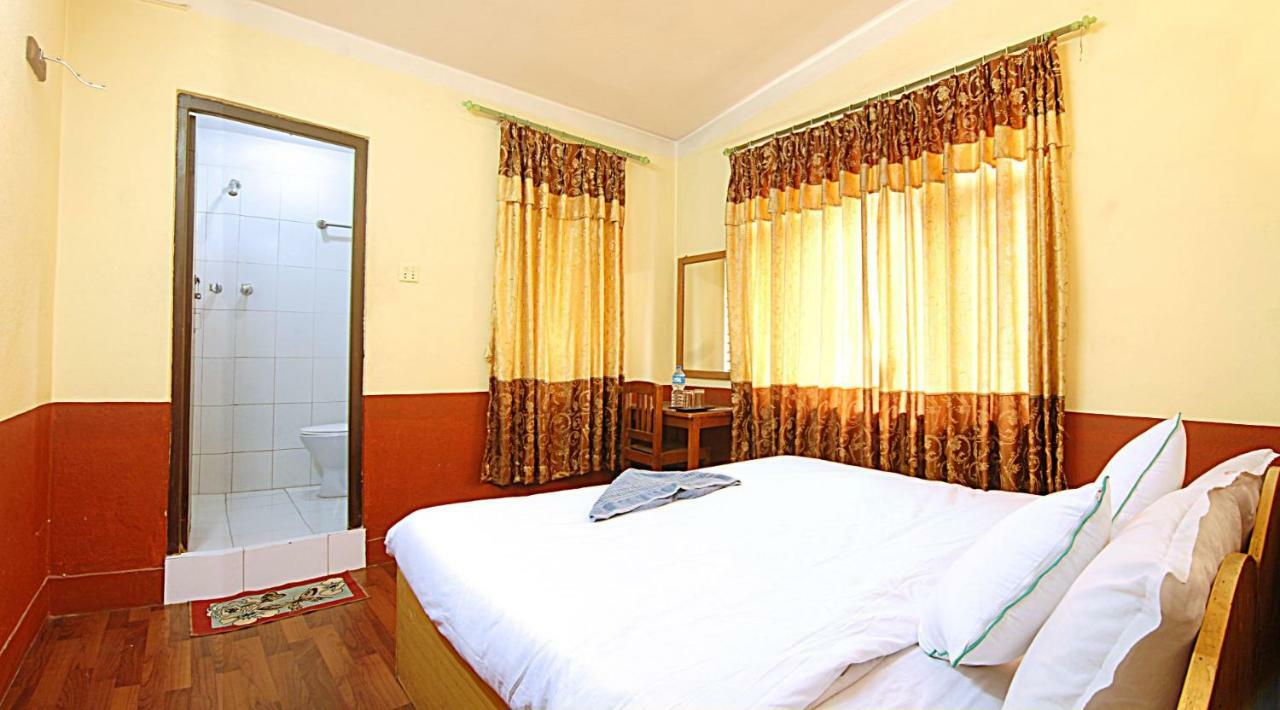 Kathmandu Garden House Hotel ภายนอก รูปภาพ
