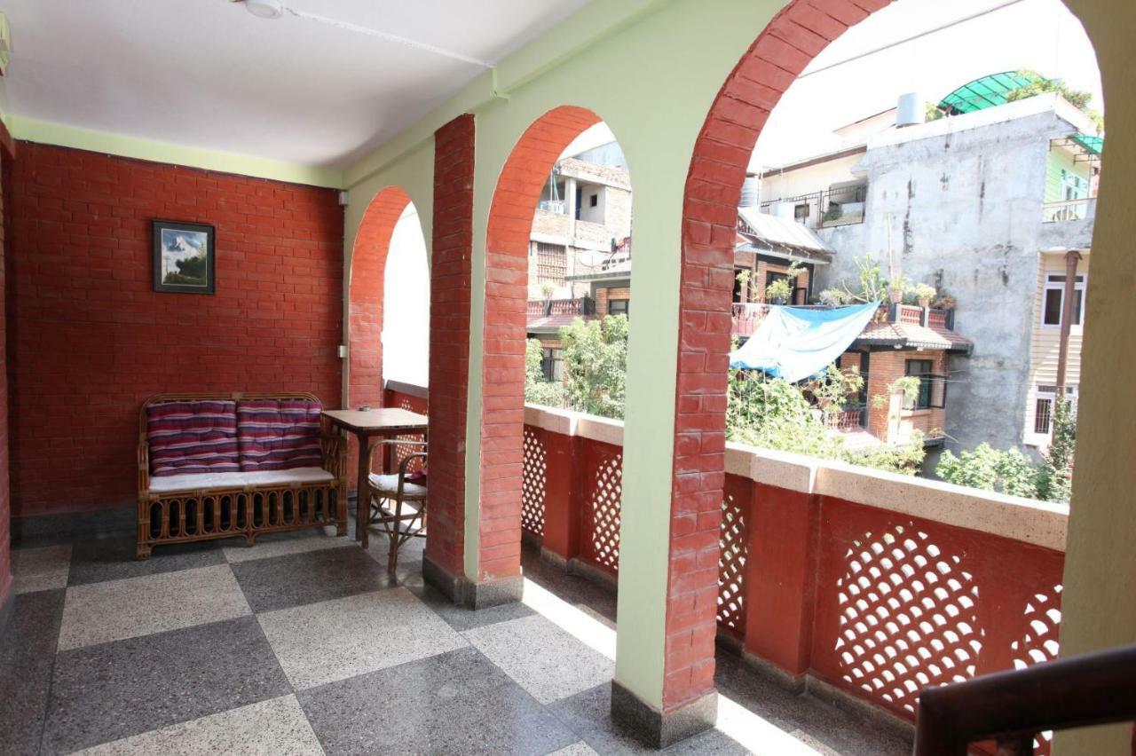 Kathmandu Garden House Hotel ภายนอก รูปภาพ