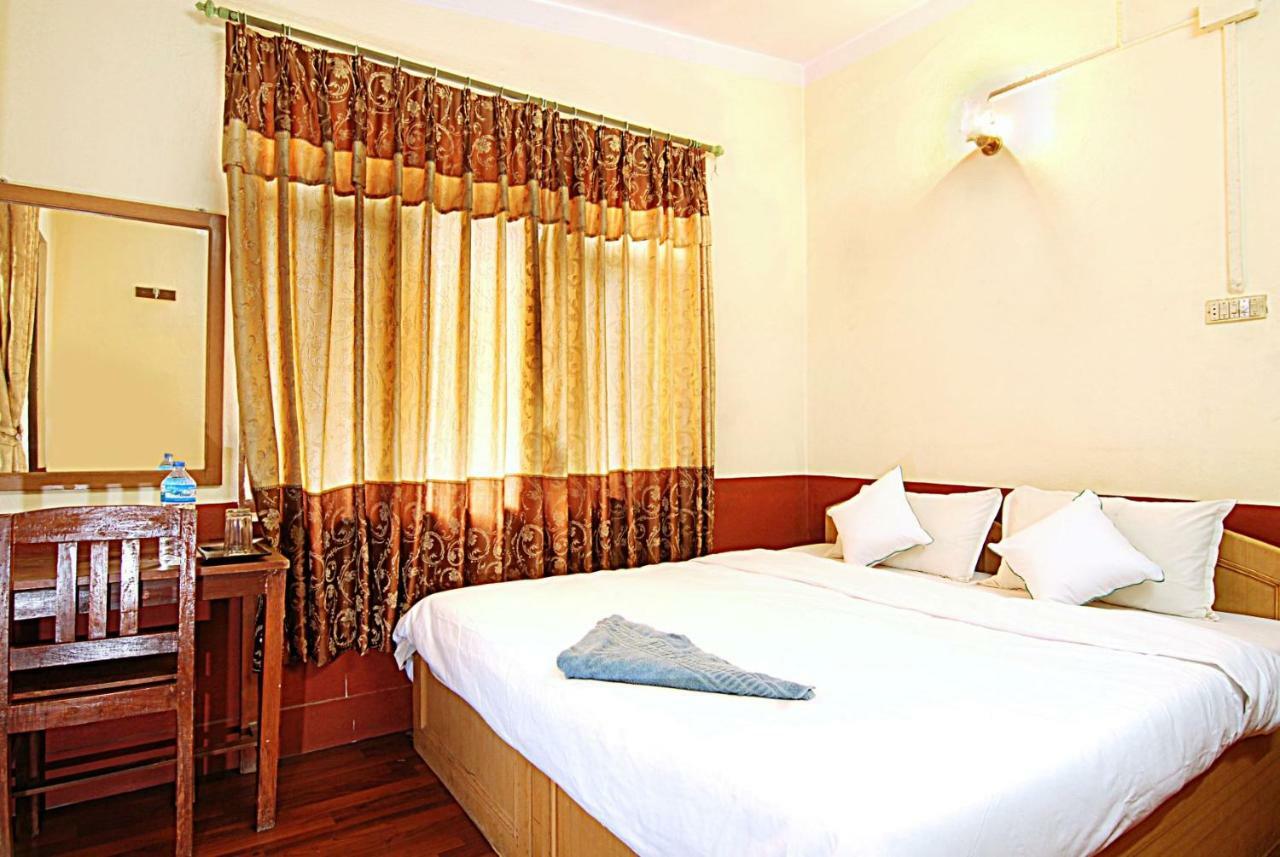 Kathmandu Garden House Hotel ภายนอก รูปภาพ